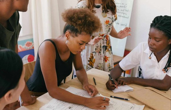 Come posso utilizzare i fondi immobiliari come parte della mia strategia di investimento?